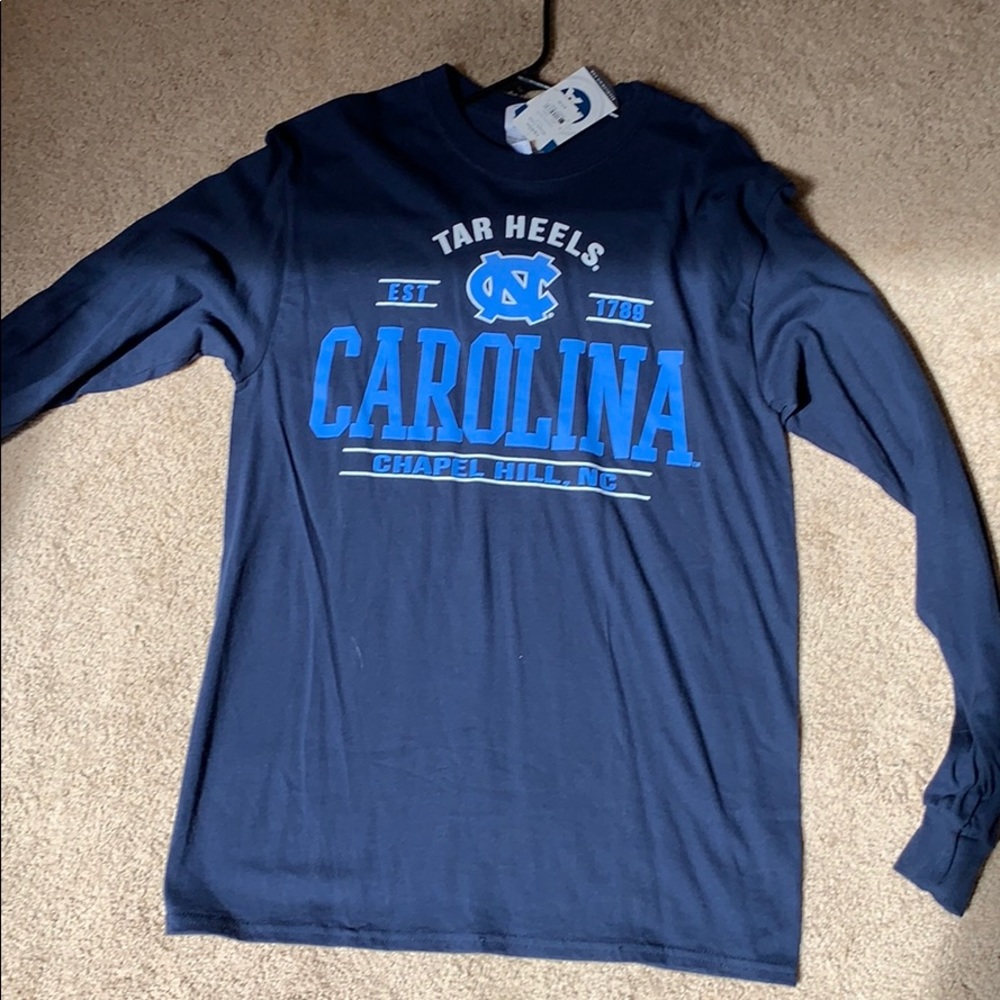 Tar Heels long sleeve shirt size medium